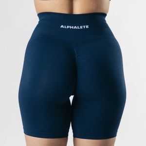 Alphalete AMPLIFY BIKER SHORT